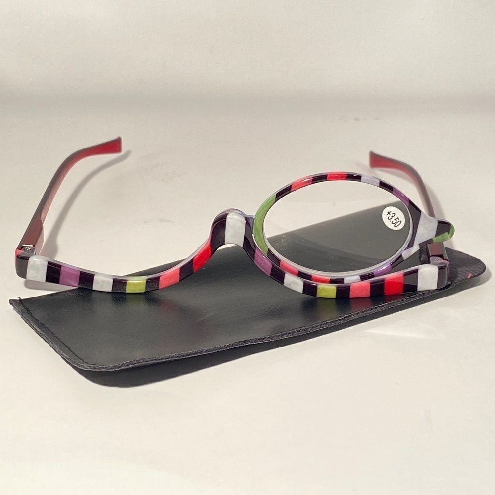 1006 Makeup Cosmetic 3.50 Flip Magnifying Glasses For Precision Application NWT